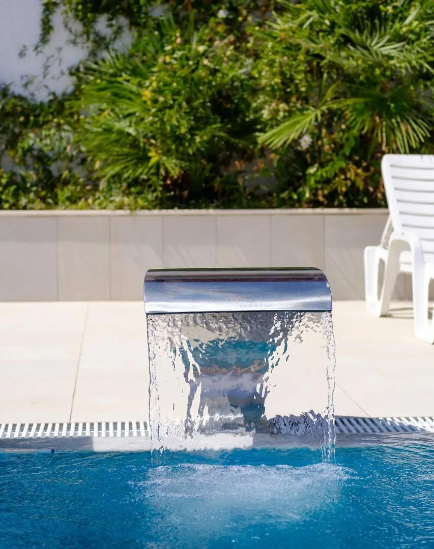 Hotel Vila Conte Lussingrande