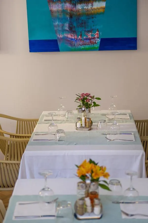 Hotel Vila Conte Lussingrande 3*,