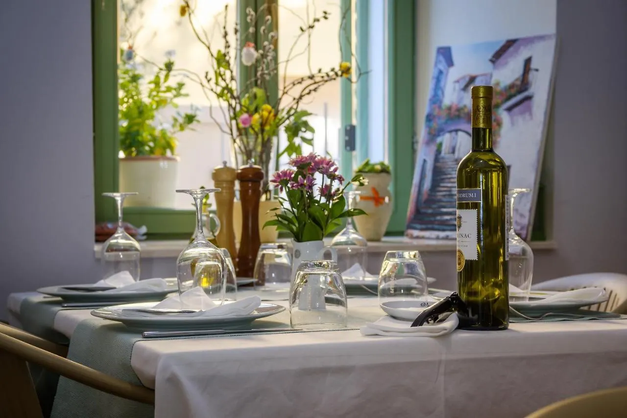 Hotel Vila Conte Veli Losinj 3*,  Croatia